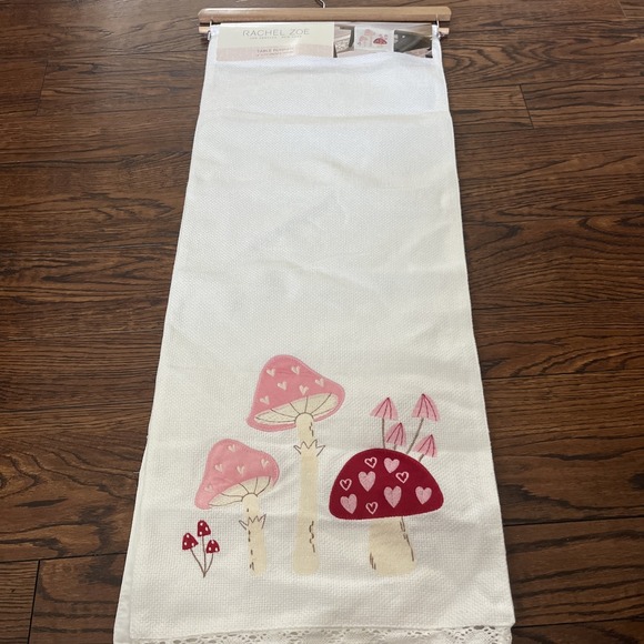 Rachel Zoe VALENTINE MUSHROOM HEART TABLE RUNNER Applique 14x72" Huck Cloth - Picture 2 of 5